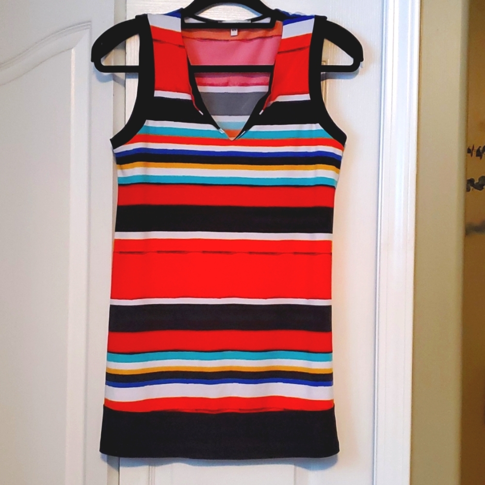 Ladies sleeveless top.